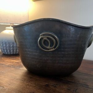 Vintage‎ Metal Brass Copper Planter Cache Pot Hammered Finish